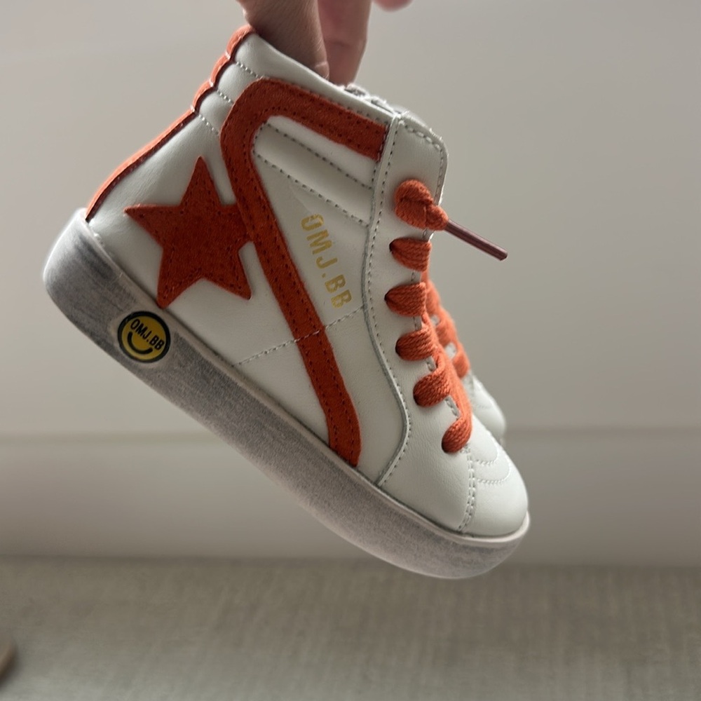 Star sneakers for toddlers